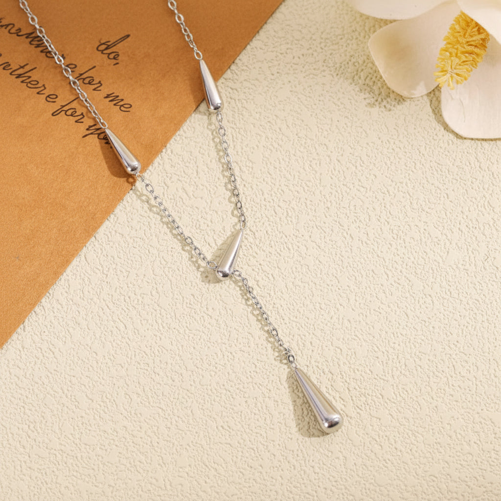 Collier en Y argenté orné de gouttes pendantes, acier inoxydable 316L – UniversBeauty