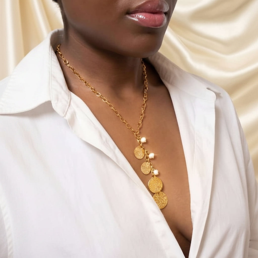 Collier en Y à médailles martelées, doré, acier inoxydable 316L – UniversBeauty