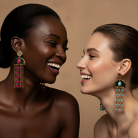 Boucles d'oreilles demi-lune dorées à chaîne et pampille pastel, acier inoxydable – UniversBeauty
